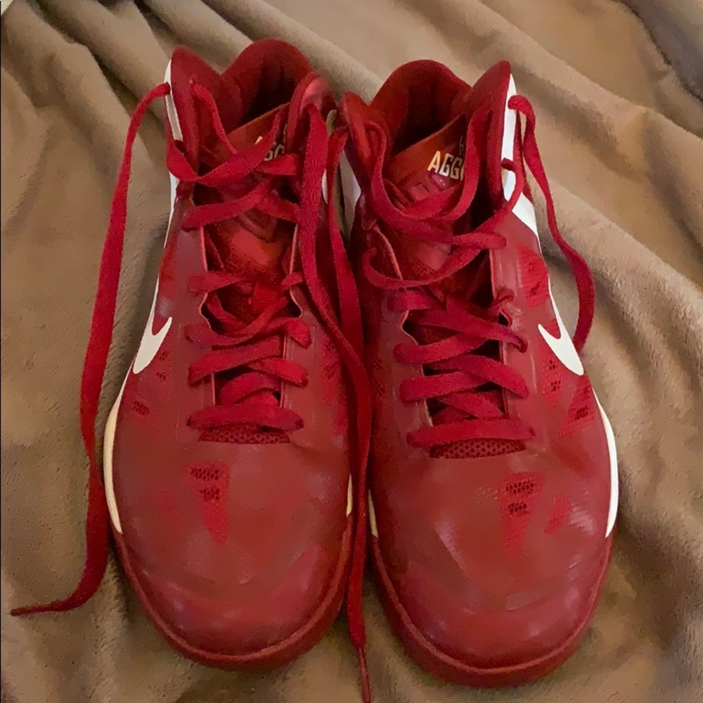 Nike Hyper Aggresor basketball shoes, Sz 8.5